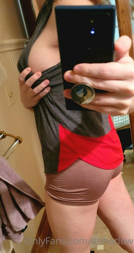 ariharlow onlyfans sex leaked