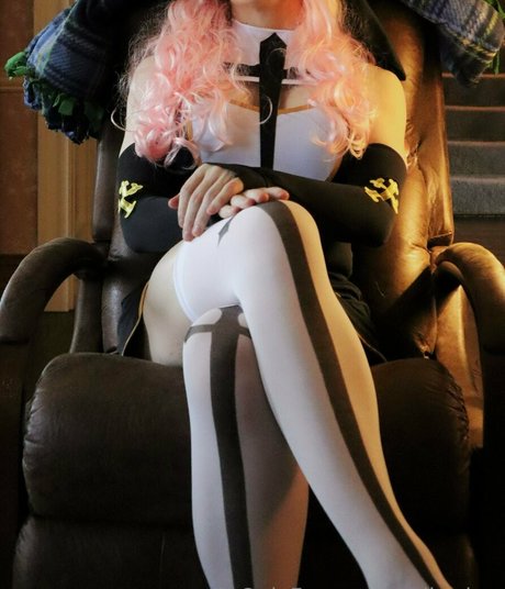 ariharlow nudes only fans