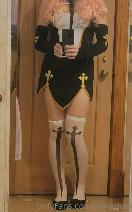 ariharlow porn onlyfans