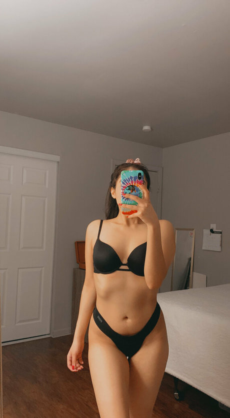 dreamgirl223 naked onlyfans