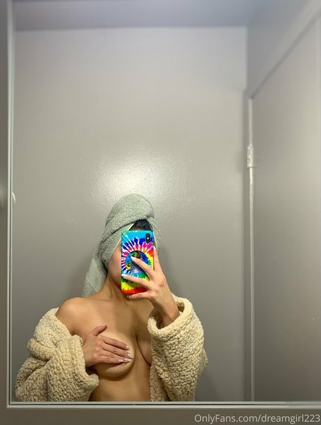 dreamgirl223 onlyfans nude pictures