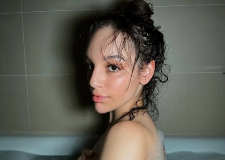 Charletta ASMR onlyfans pics