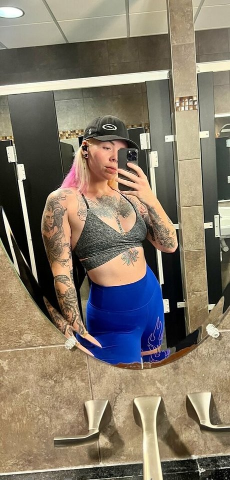 v vanity naked onlyfans leaked