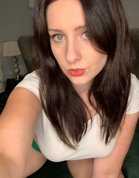 mooreerinxxx sexy onlyfans