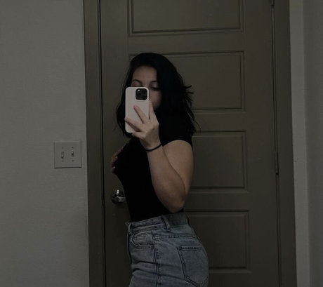 blonde young onlyfans hot portrayal