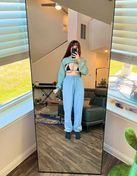 EmiliaNSFW naked on onlyfans