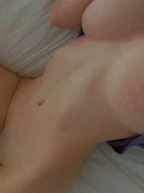 EmiliaNSFW only fans content