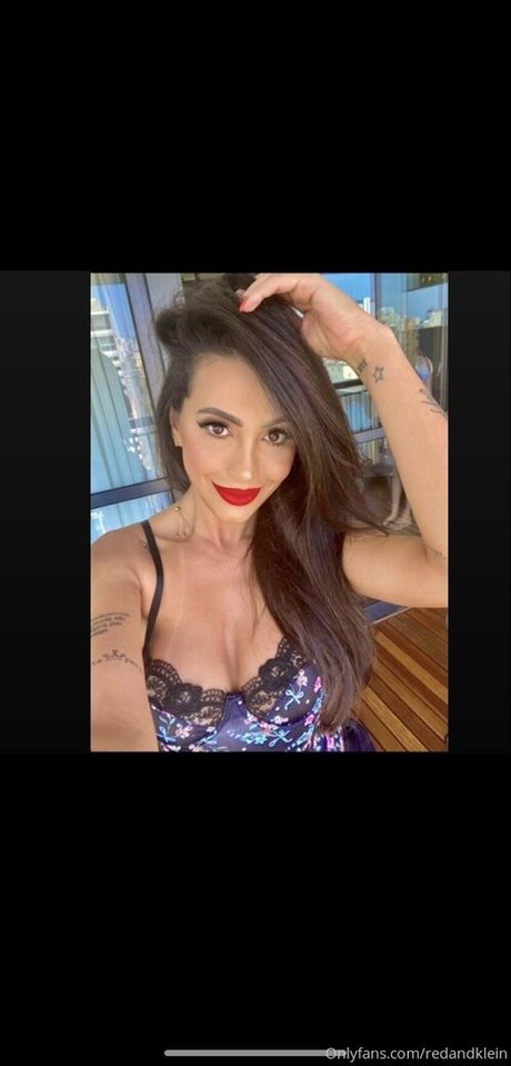 redtopmodel2022 onlyfans nude