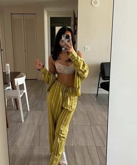 vivacious honey onlyfans mega