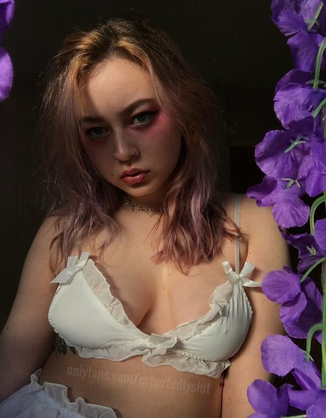 cyberbullyslut porn onlyfans leak