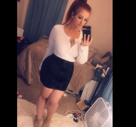 Alexis Marie onlyfans nude photos