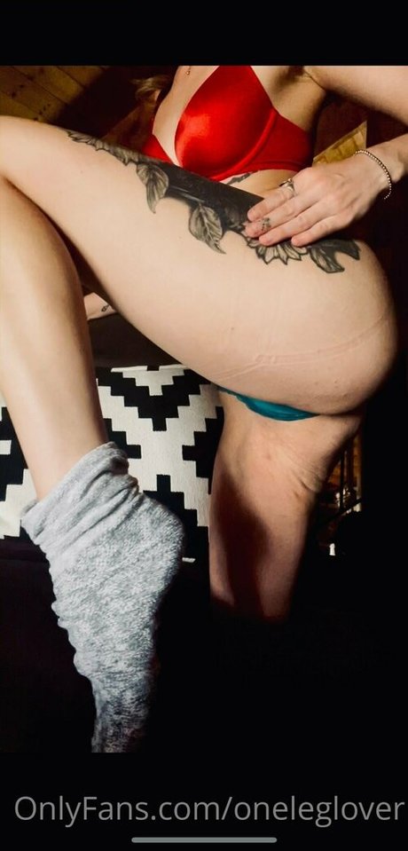 oneleglover onlyfans desnuda