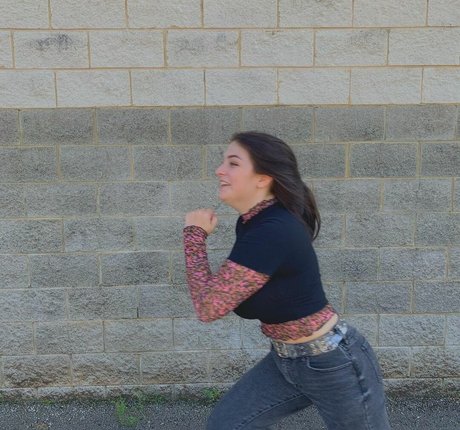 Sarah Lynne Marie onlyfans leaked pictures