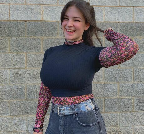 Sarah Lynne Marie naked onlyfans