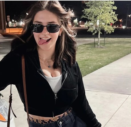 Sarah Lynne Marie nude leaked onlyfans