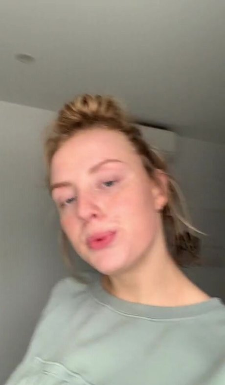 Charlotte Page nude leaked onlyfans