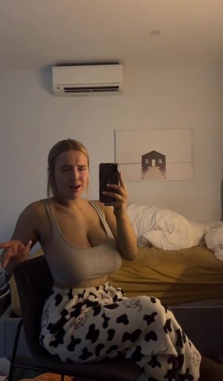 Charlotte Page leaked naked onlyfans