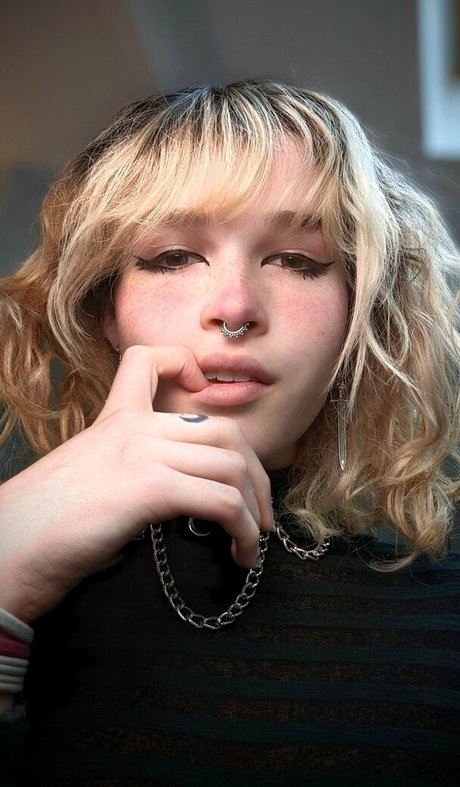 NeriiLune only fans nude leaks