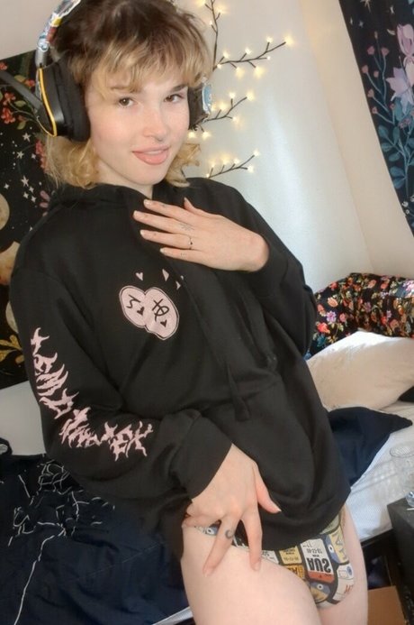 NeriiLune nude only fans leaks