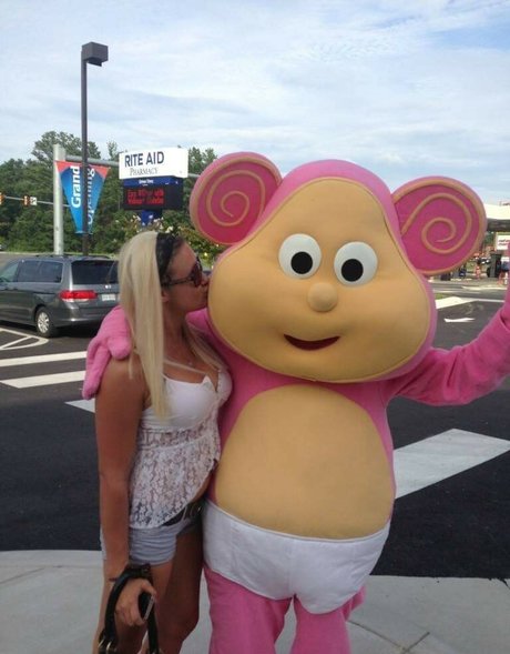 Daria Thibault onlyfans leaked.