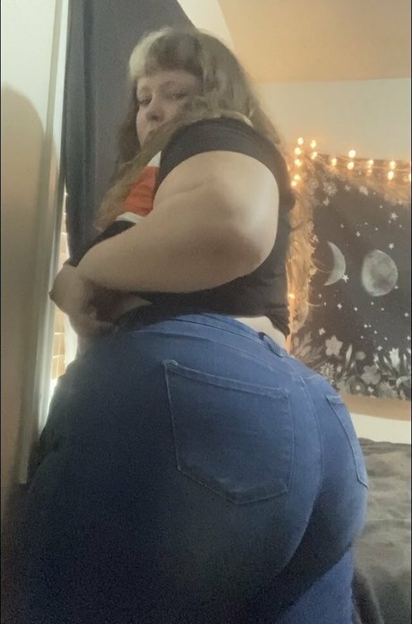 fatassgoddess is on onlyfans