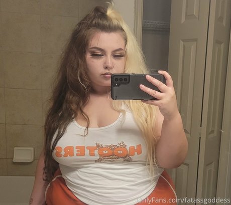 fatassgoddess only fans pics