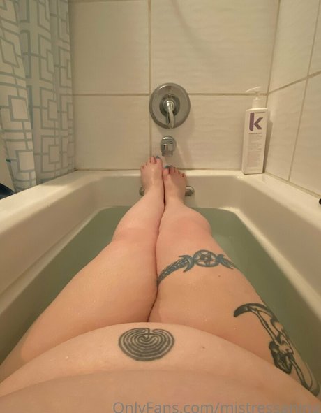 mistressanina leaked naked onlyfans