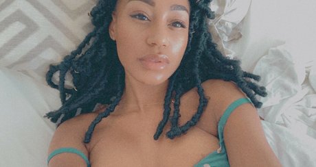 Nia Simone nude onlyfans leak