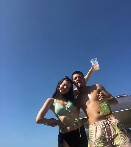 Victoria Ribeiro only fans porn