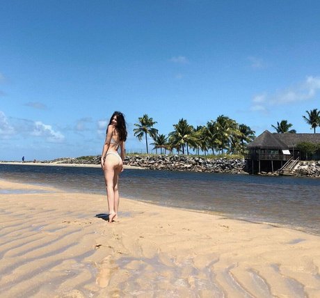 Victoria Ribeiro only fans leaks