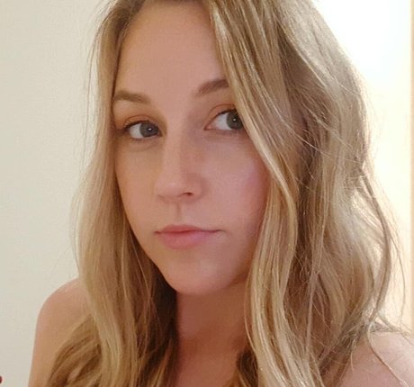 Elizabeth Height nude leaks onlyfans