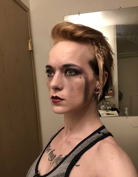 valkyriequeen27 onlyfans content leaked