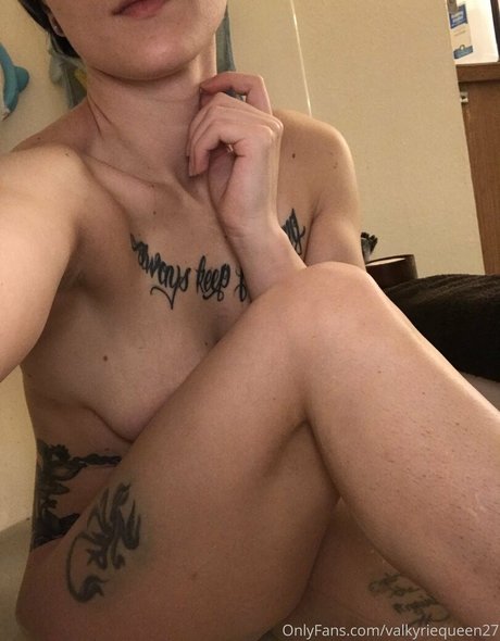 valkyriequeen27 onlyfans leaked photos