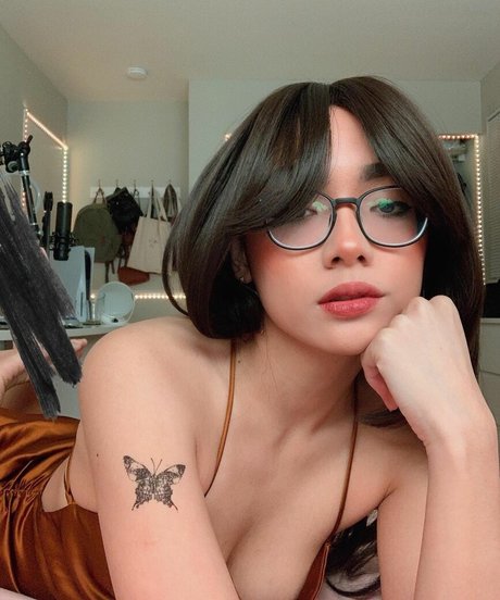 honeebelle onlyfans nude pictures