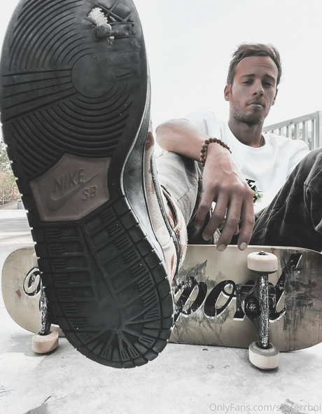 skaterrboi  negative