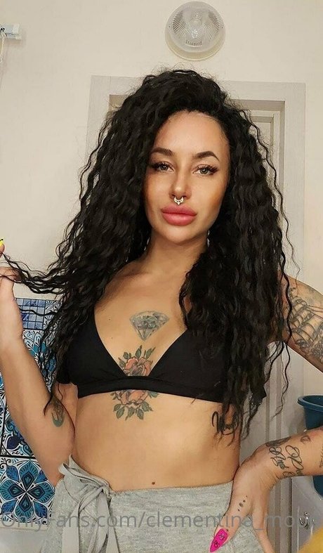 clementina moon naked onlyfans pics
