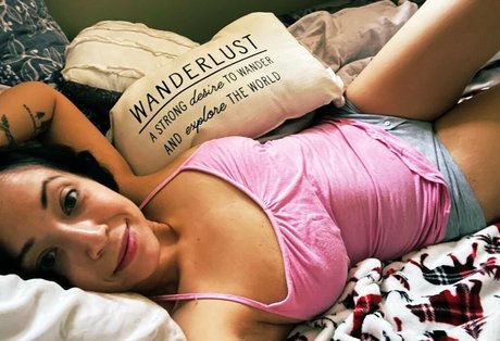 Justanothergirl89 onlyfans sex tape