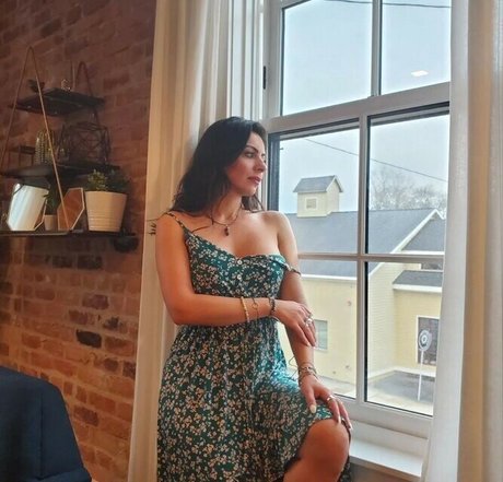 alinaangel onlyfans strip tease