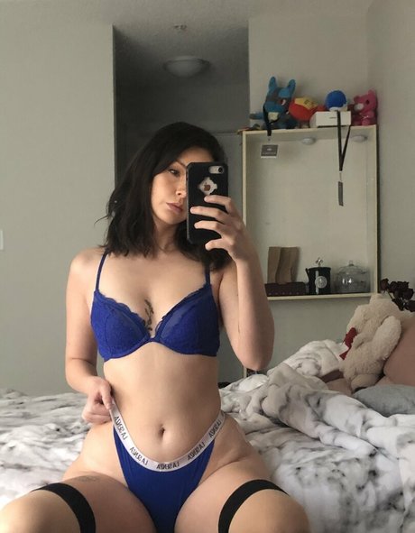 megariley Profile image