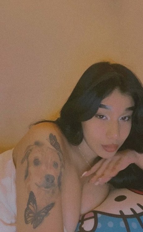 amywinos10 onlyfans leajs