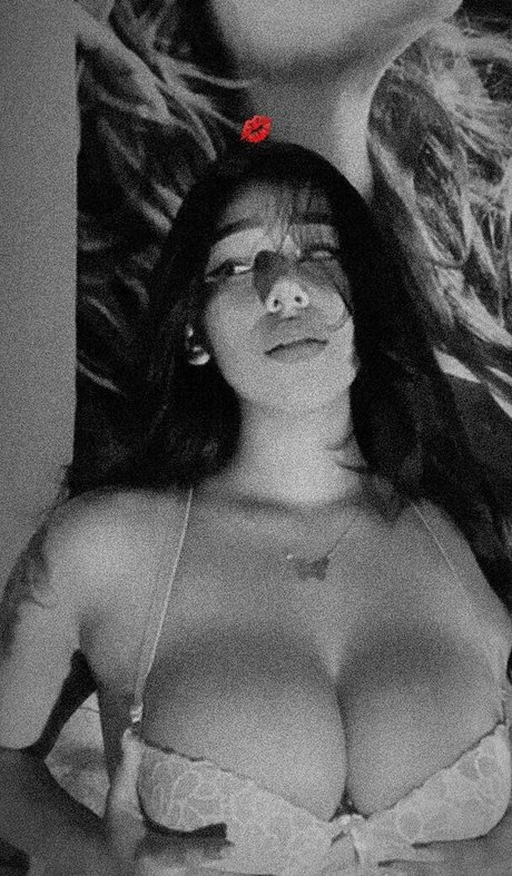 18 nude onlyfans hot sexy selfie