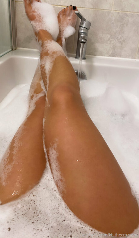kb thecrazyone onlyfans leak naked