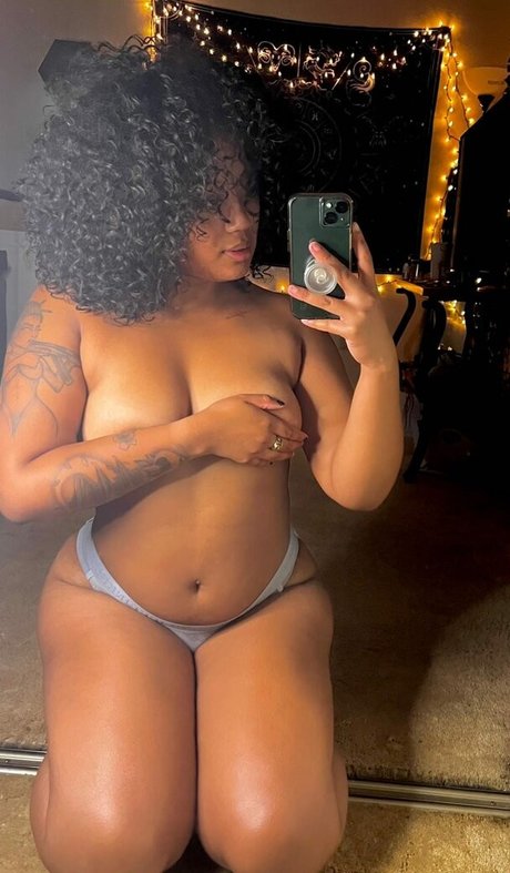 blasianhoney__ onlyfans photos