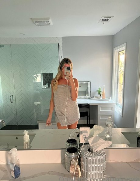 allisonrose Profile image