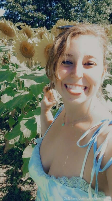 sarahtheslutfree onlyfans naked