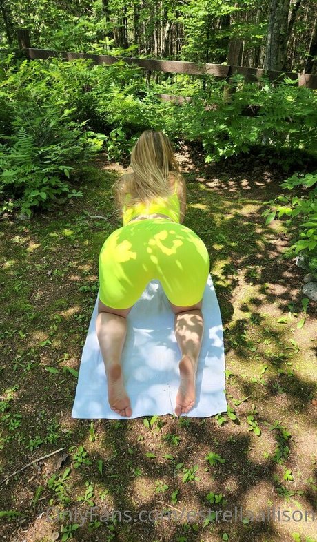 estrellaallison onlyfans leak nude