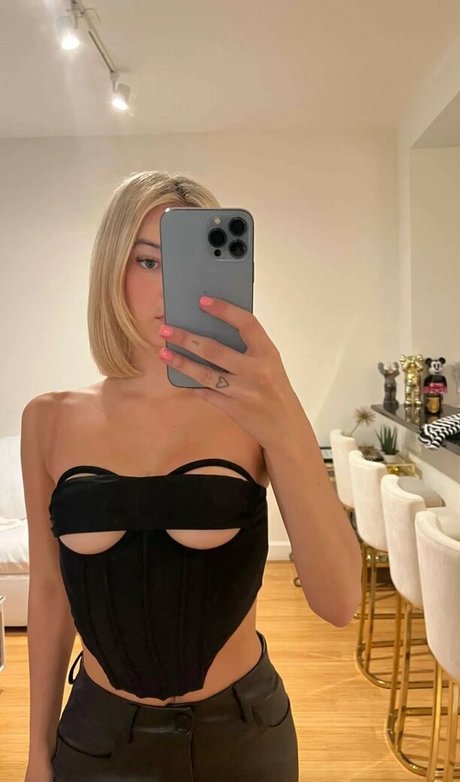 Sarah Snyder onlyfans leaked nude