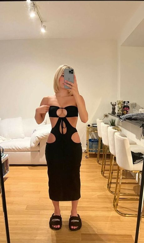 Sarah Snyder onlyfans leaks porn