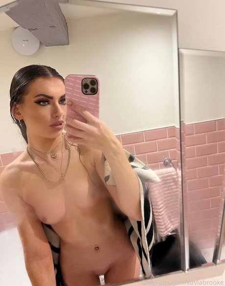 Xavia Brook onlyfans leakd