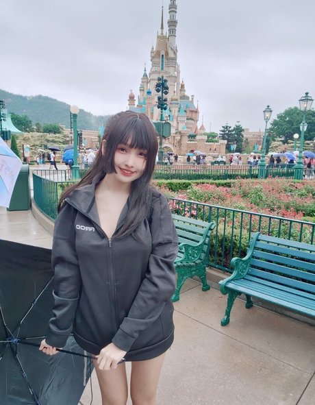 Momocat 0w0 naked on onlyfans